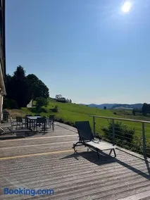 Les Hauts de la Piquante Pierre - Image 2