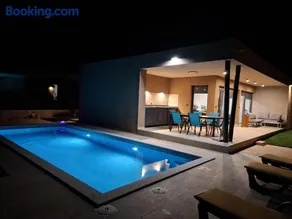 Vila Mila Private Pool Retreat - Image 1
