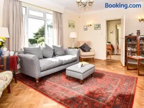 3 Bed in Totland Bay oc-ic110 - Image 4