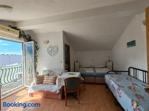 The best location in Makarska,free P,apt Mile,bikes - Image 3