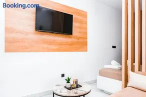 Studio D - Image 2