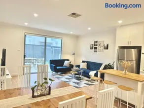 Fully Equipped 3BR-Townhouse - Image 1