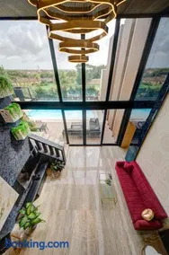 A World of Your Own, Luxurious Villa with Pools by 360 Estates - Image 4