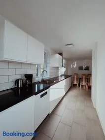 Family-Friendly Holiday Home Near The Sea - Image 3