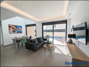 R-53 Corner Villa with private pool - Image 5