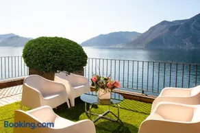 The Terrace on the Lake - Image 1