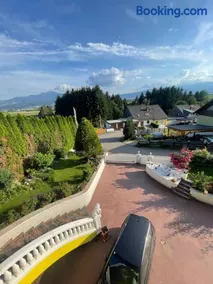 Apartments in elegant Villa am Red Bull Ring in Spielberg - Image 3