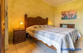 Villa & Ferienwohnung Rosa - Image 1