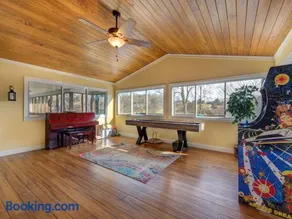 Sunrise Cove - Image 2