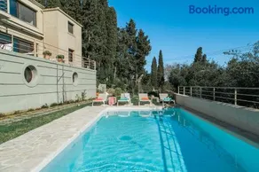 Terra e Mare Seaview Villa with Private Pool & Beach access - Image 3