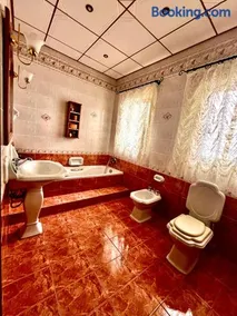 Rustic Room in Beautiful Spacious Place - Image 3