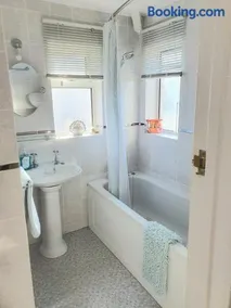 Great place in Liverpool, private bathroom & lounge - Image 3