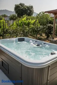 Villa LA CESA & Villino LA CASETTA Holiday Houses CON JACUZZI - Image 1