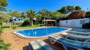 VOLENDAM 18 Planta baja con piscina privada - Image 2