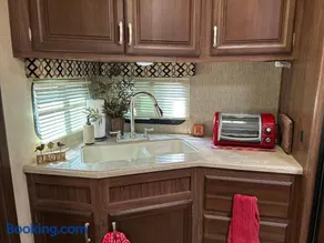 Gorgeous Denali 5th Wheel Delight! - Image 1