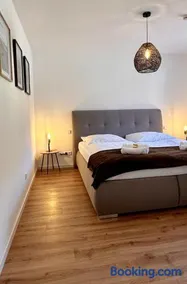 AMAO-Indigo - Business Apartment - Balcony - Parking - Image 1