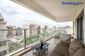 Cozy & spacious 4BR with jacuzzi - Image 2