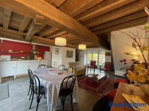 Maison bourbonnaise rénovée avec terrasse, Wifi et parking - Image 2