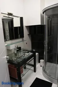 Api Apartment - Image 2