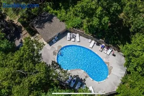 Misty Mountain Hop - Cobbly Nob Cabin with HotTub, Fast Wi-Fi, Privacy, Pool - Image 3