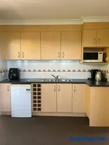 1BR Coastal Escape Studio Walk to Peregian Beach - Image 3