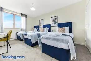 2 Bed Penthouse Suite in central MK - Image 2