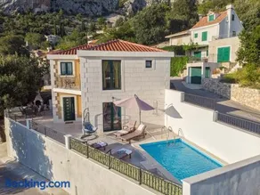 Villa Gabriel with pool, sauna, jacuzzi - Image 2