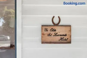 Charming Heritage Haven 'Ye Olde St Leonards Hotel' 3 Bedroom, Pet Friendly, Fire Place, Free Wifi & Netflix, Walk to Beach & Shops - Image 3