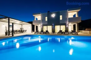 Villa Sky - Heating Pool - Image 1