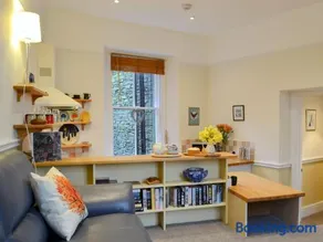 Garth Cottage - Image 2