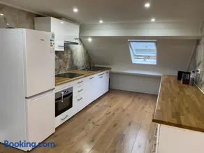 Homeawayhome - Peaceful home close to Airport with parking - Image 3