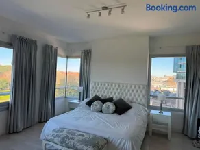 Luxurious apartment in an exclusive and private complex in PuertoMadero - Image 3