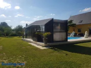 Villa élégante à Saint Clair-d'Arcey avec piscine privée - Image 3
