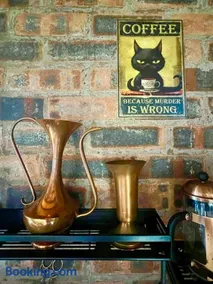 Black Cat Cottage - Image 4