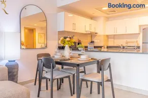 Chic 1BR Oasis -City Stylish Retreat - Image 4