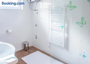 Relax Inn - Image 2