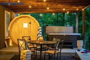 Perch&PineEscape, HotTub, Sauna, Firepit, Gameroom - Image 1