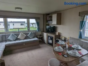 Haven Holiday Home Littlesea Sleeps 6 - Image 1