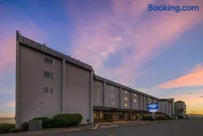 Newport Oceanfront Inn - Image 4