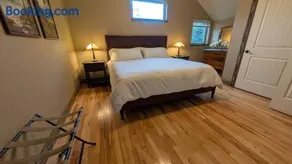 Emerald Retreat - Image 4