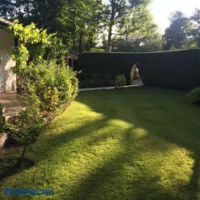 Maison de charme à Savigny-sur-Clairis avec piscine et sauna. - Image 3