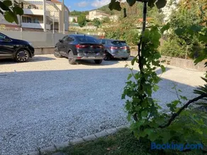 Chez Val et Phil - Image 2