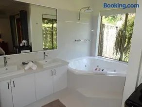 Pinda Lodge - Image 4
