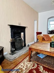 Large Victorian Townhouse - Image 5