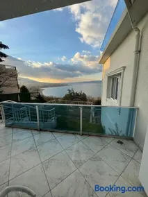 WHİTE ROSE VİLLA Jakuzili ve Isıtma Havuzlu - Image 4