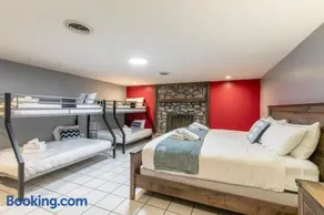 Ultra Nashville Super Spot With Pool - Image 3