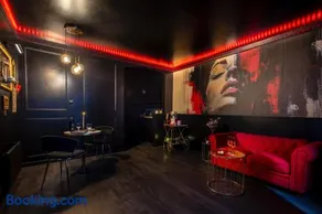 Lôuve-Moi Love Room & Spa - Image 2