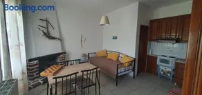 Karouti-Rooms for Rent - Image 1