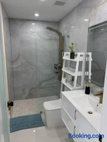 Modern Private Room Near Wynwood SouthBeach - Image 5