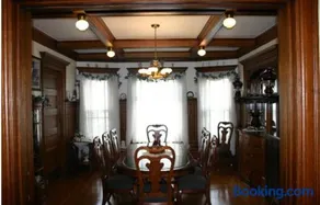 Tarry Here Mansion Bed & Breakfast - Image 3